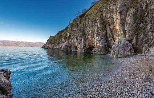 1 bedroom stunning apartment in Vrbnik