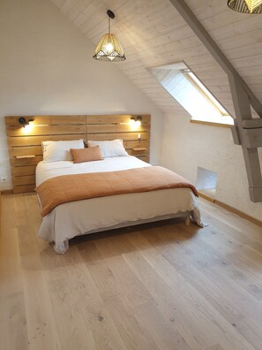 3 habitaciones, tabla de planchar con plancha, cuna de viaje y wifi 