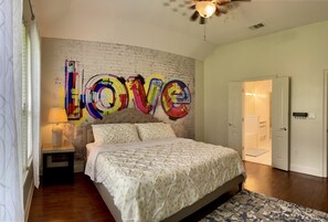 4 bedrooms, desk, iron/ironing board, free WiFi