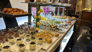 Petit déjeuner buffet
