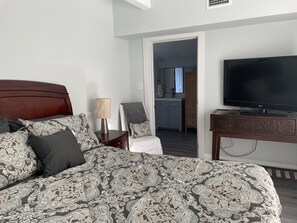 4 camere, una scrivania, ferro/asse da stiro, Wi-Fi gratuito