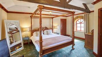 11 chambres, fer et planche à repasser, Wi-Fi, draps fournis