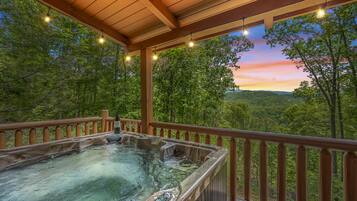 Tina de hidromasaje al aire libre