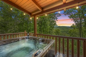 Tina de hidromasaje al aire libre