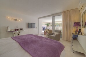 3 slaapkamers, een strijkplank/strijkijzer, reisbedje, gratis wifi