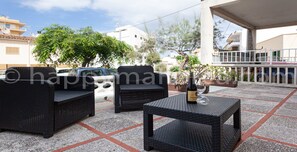 Terrace/patio - 3 bedrooms ground floor, large terrace and pool, near the beach. (Can Picafort)
