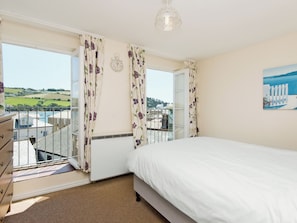 2 bedrooms, free WiFi, bed sheets - 2 bedroom accommodation in Buckley St (Buckley St)