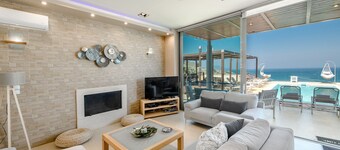 Villa Serenity - With Private Heated Pool
