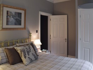 3 habitaciones, wifi gratis y ropa de cama