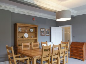 Dining - 3 bedroom accommodation in Bowness on Windermere (Bowness on Windermere)