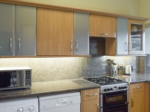 Dishwasher - 3 bedroom accommodation in Bowness on Windermere (Bowness on Windermere)