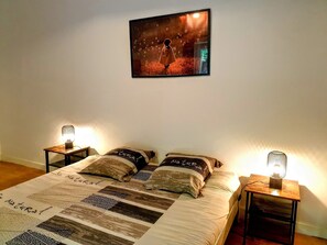 3 Schlafzimmer, Bügeleisen/Bügelbrett, Reisekinderbett, kostenloses WLAN