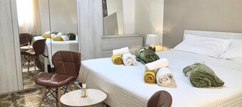 City Bb Chic Room With Shared Bathroom