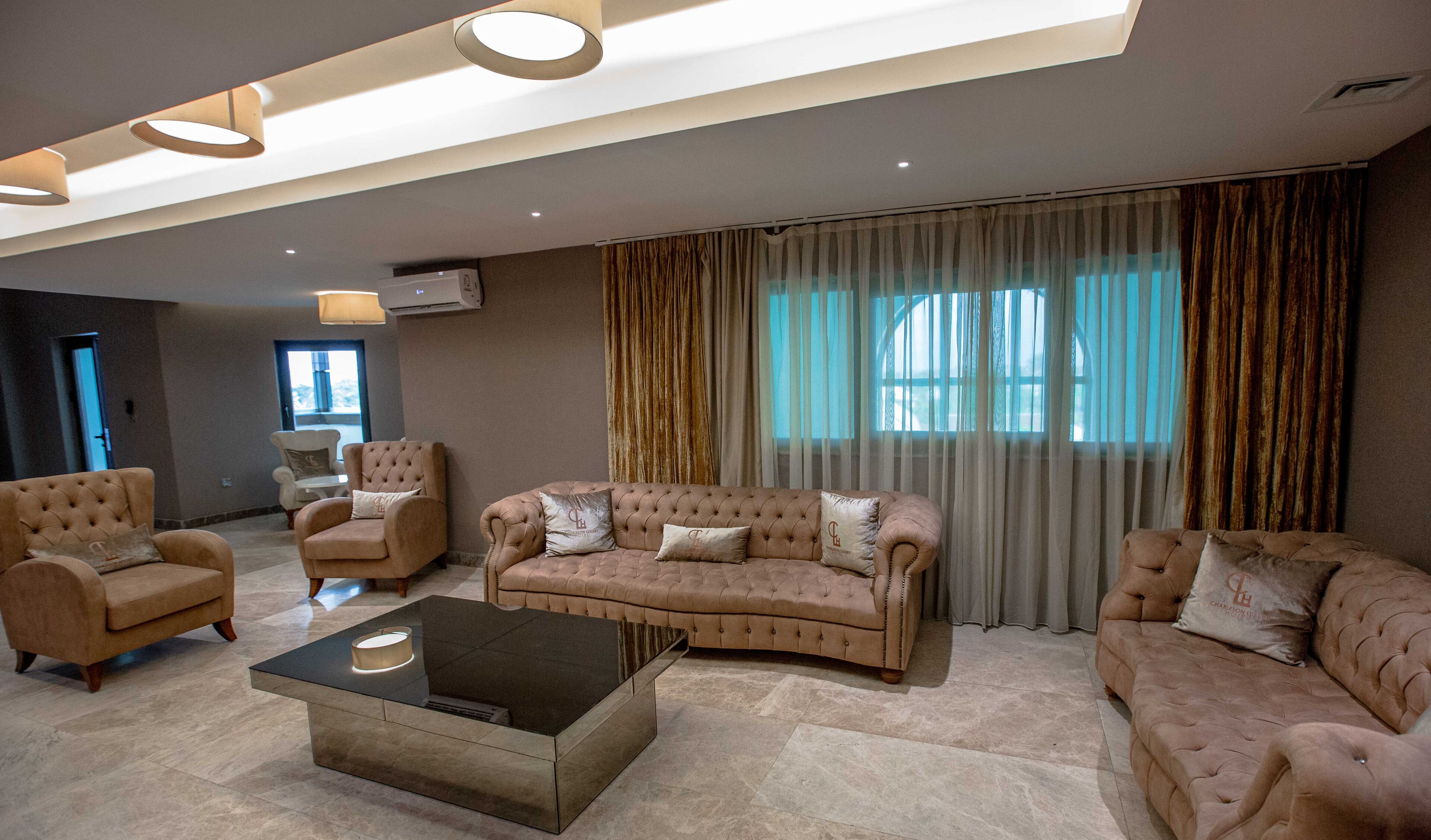 presidential suite | living area