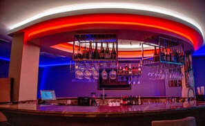 2 bars/lounges - Charleson Luxury Hotel (Ozuaha)