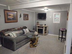 Smart TV, fireplace