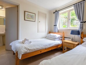 2 quartos, Wi-Fi de cortesia, roupa de cama