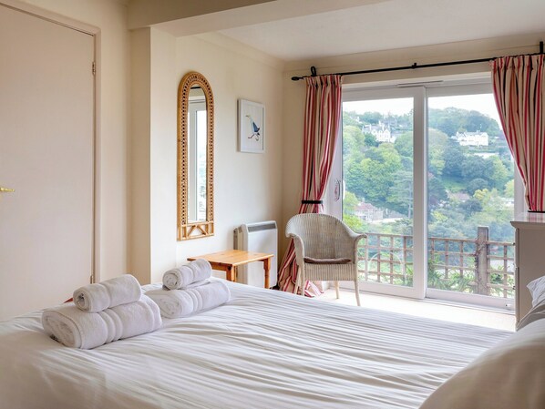 2 bedrooms, free WiFi, bed sheets