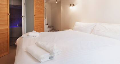1 bedroom accommodation in Fore St