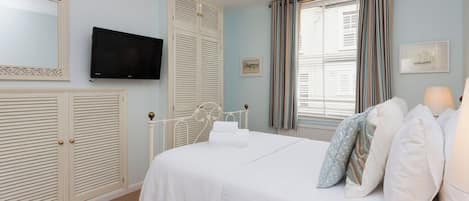 2 bedrooms, free WiFi, bed sheets