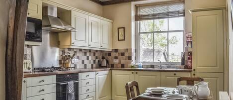 Dishwasher, high chair