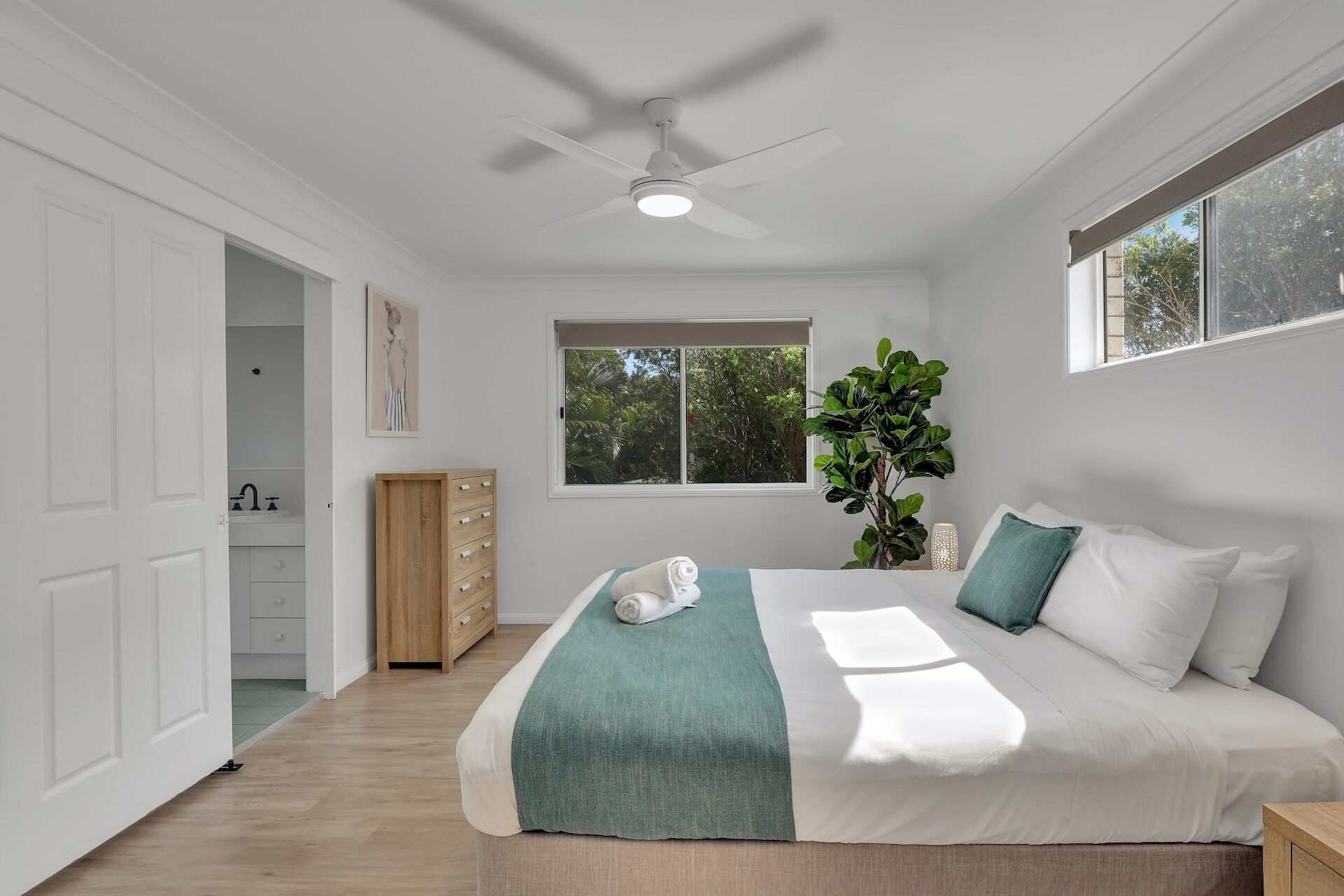 3 habitaciones, tabla de planchar con plancha y wifi gratis 