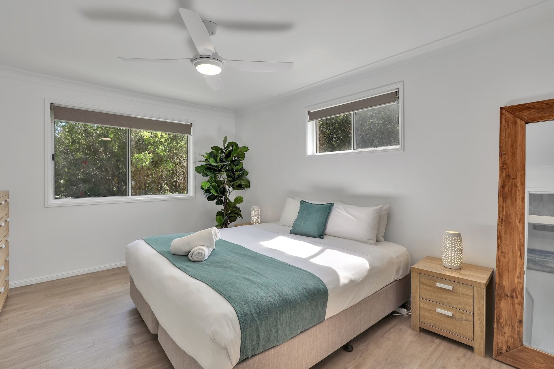 3 slaapkamers, een strijkplank/strijkijzer, gratis wifi, beddengoed