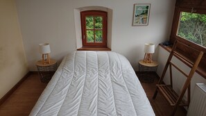 3 makuuhuonetta, silitysrauta/-lauta, vauvan matkasänky, ilmainen Wi-Fi