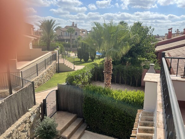 빌라, 침대(여러 개) | 발코니