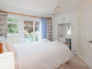 2 bedrooms, free WiFi, bed sheets - 2 bedroom accommodation in Sandhills Road (Sandhills Road)