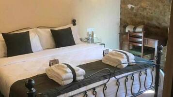 5 chambres, bureau, fer et planche à repasser, Wi-Fi gratuit