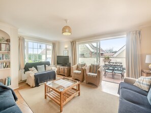 Living area - 2 bedroom accommodation in Herbert Road (Herbert Road)