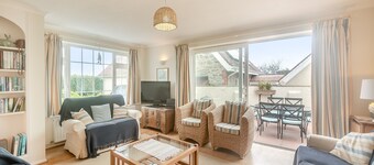 2 bedroom accommodation in Herbert Road