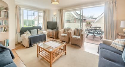 2 bedroom accommodation in Herbert Road