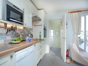 Dishwasher, cookware/dishes/utensils