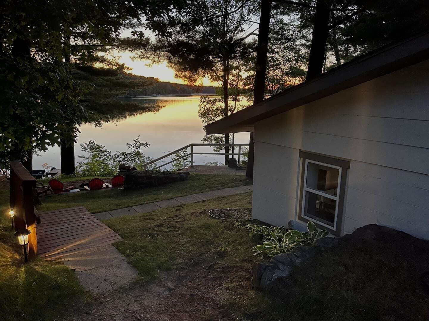 Cozy Cabin on Bashaw Lake w/ dock, kayaks, and firepit.