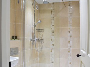 Bathroom - Upper Sycamore Cottage (Ambleside)