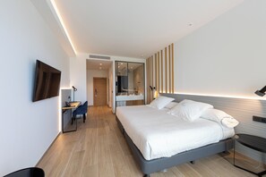 In-room safe, blackout curtains, iron/ironing board, free WiFi - Syncrosfera Fitness & Spa Health Hotel Boutique (Pedreguer)