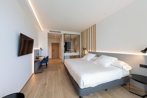 Caja de seguridad en la habitación y cortinas blackout 