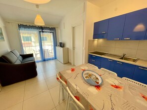 Appartamento, 2 camere da letto, balcone | Interni