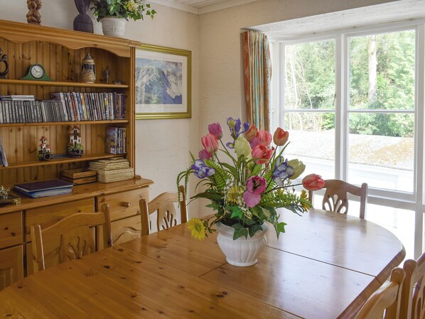 Dining - Meadows End- Meadowcroft Cottages (near Bowness-on-Windermere)
