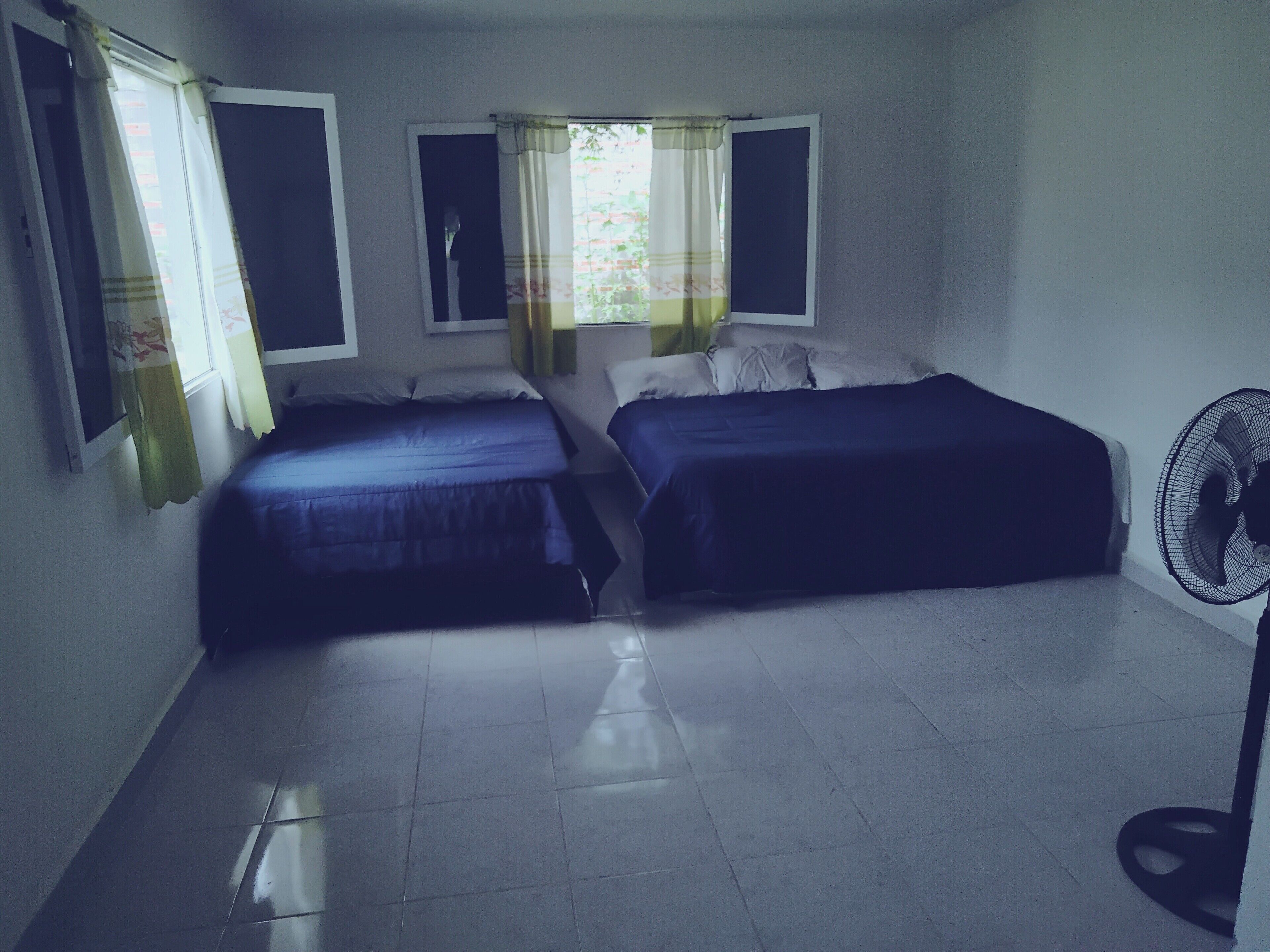 Dortoir Partagé, 2 chambres, fumeurs, piscine privée | 2 chambres, draps fournis