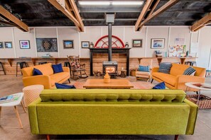 TV, ping pong - Sea Foam (Lincoln County)