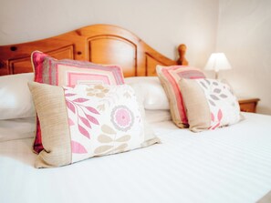 3 soverom, wi-fi (inkludert) og sengetøy