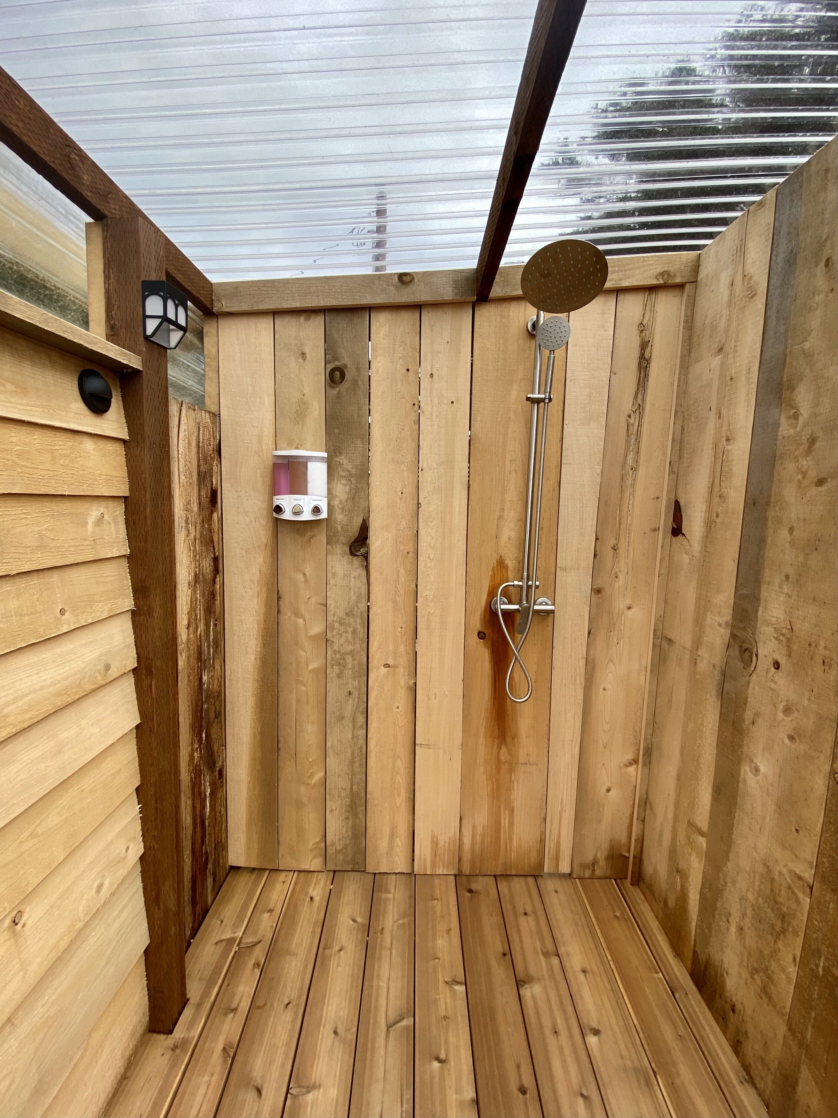 Bathtub, hair dryer, towels