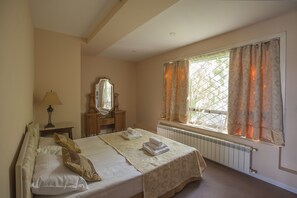 7 室のベッドルーム、アイロン / アイロン台、WiFi (無料)