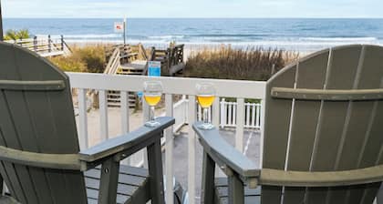 Oceanfront 2 Bedroom + sofabed with Pool, Linens included, at Cape Coddages II!