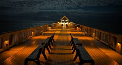 Oceanfront 2 Bedroom with Pool, Linens included. Relax at "Latitude Adjustment"!