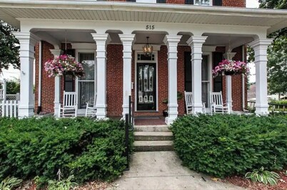 Federalist style home close to down town minutes from the Field of Dreams!