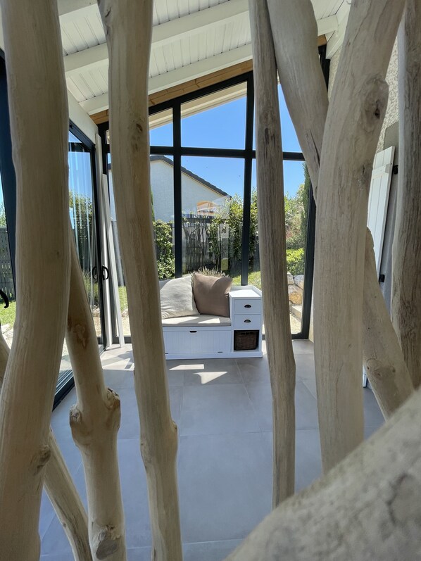 المنشأة من الداخل